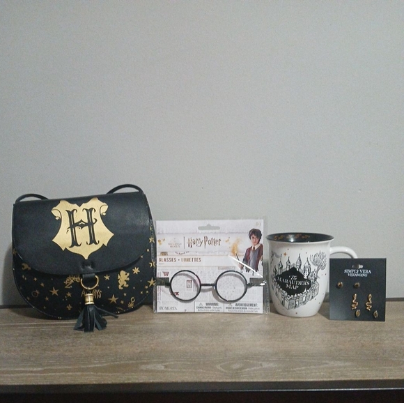 Harry Potter Bundle - Picture 5 of 6